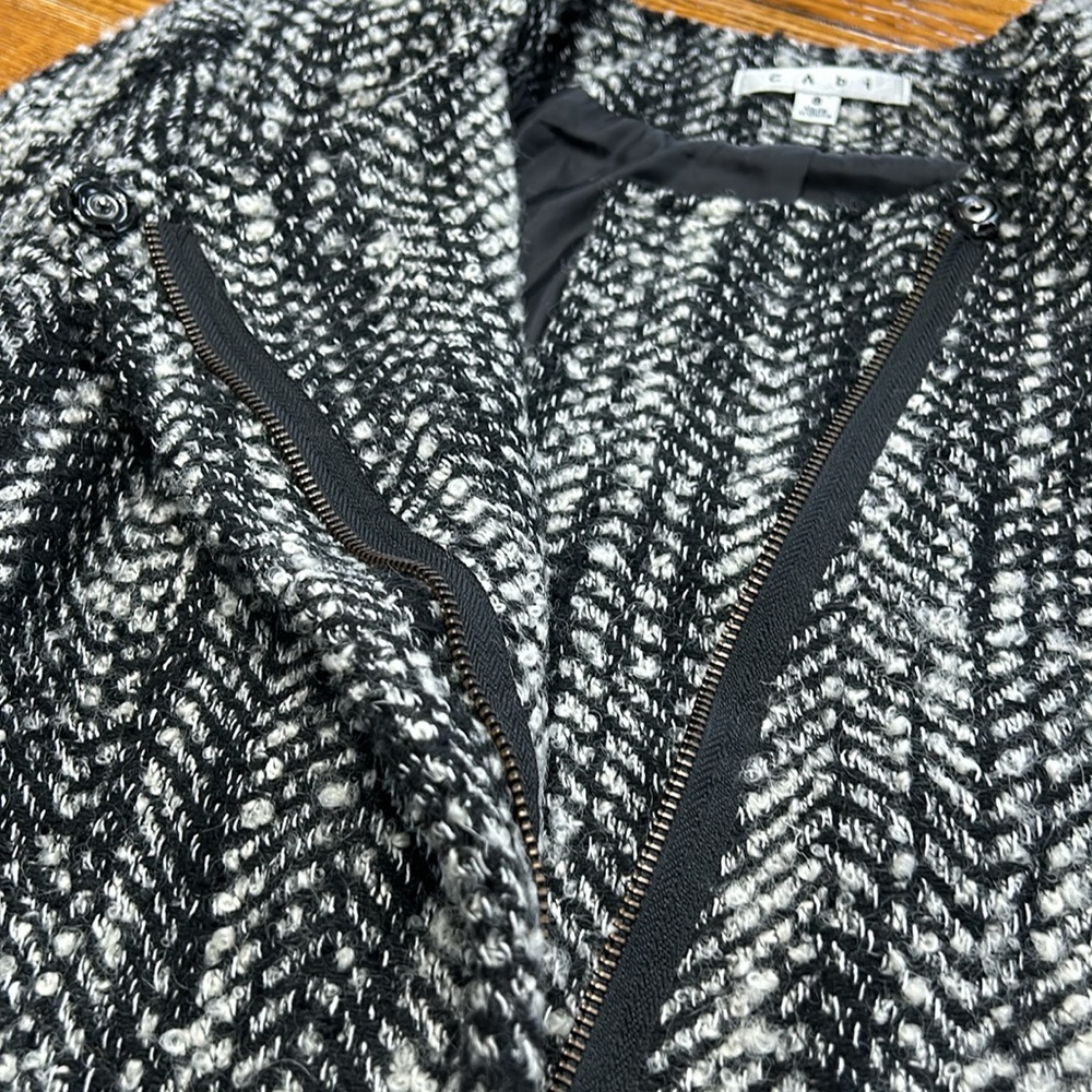 CAbi Mockingbird Tweed Moto Jacket. Zip details. Size 8. Fully lined. - Picture 3 of 15